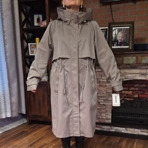 NWT WATER RESISTANT DKNY Women's GREEN Trench Coat PTP 25,5" LENTH 43"